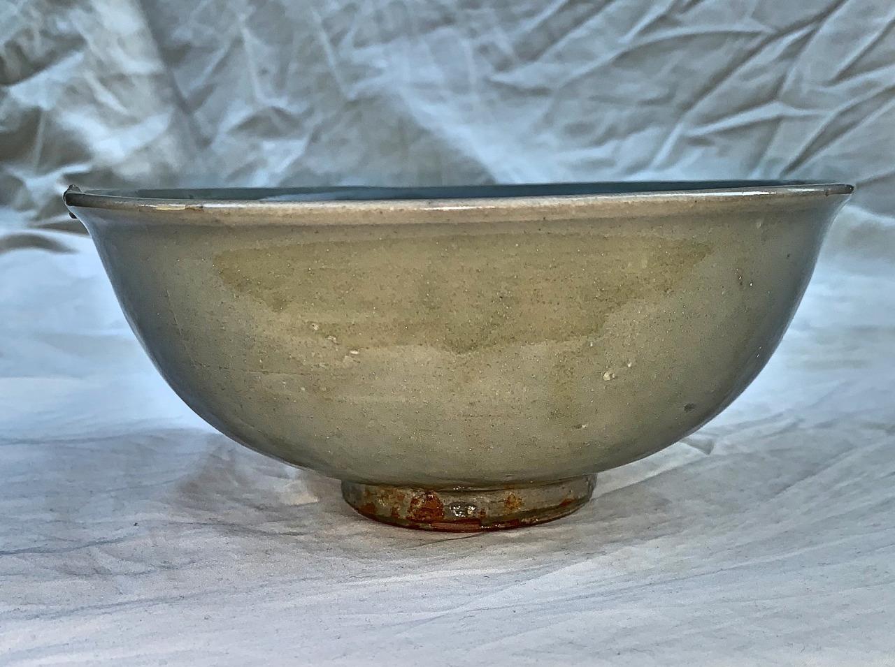 Chinese Longquan/Northern Celadon Bow with Incised Tree Decoration - Song/Yuan Dynasty (AD 960-1368)
