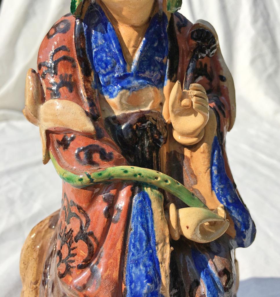 Antique Chinese Figure of Guanyin with Lotus Flower - 19th Century (Qing Dynasty)